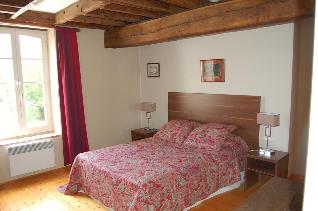 Le Moulin Neuf Bed & Breakfast Vignoux-sur-Barangeon Стая снимка