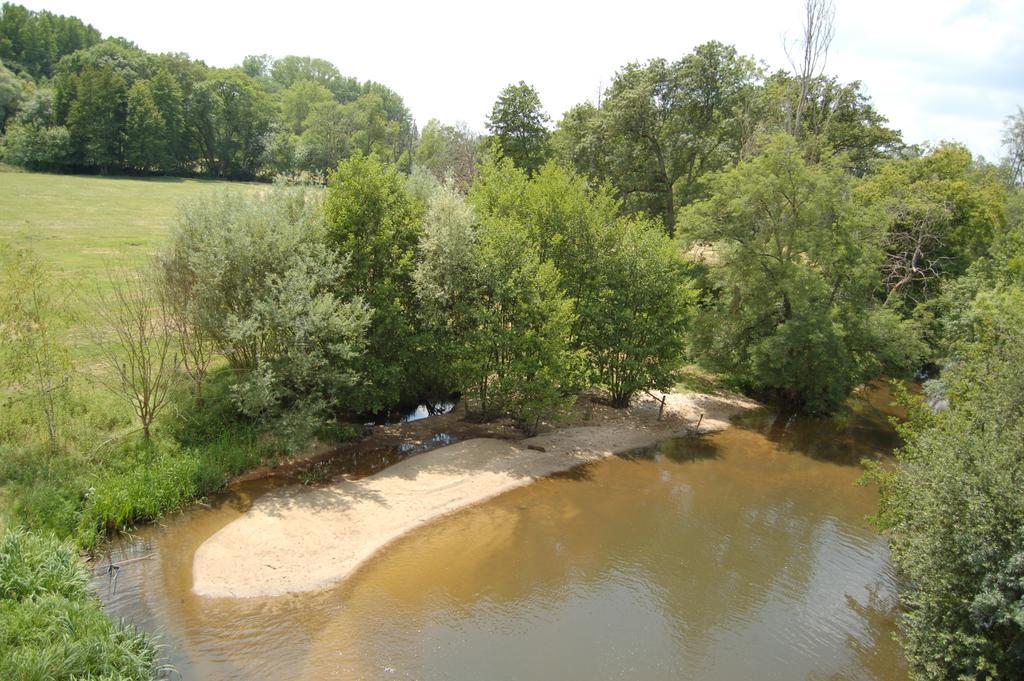 Le Moulin Neuf Bed & Breakfast Vignoux-sur-Barangeon Стая снимка