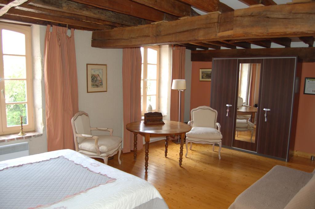 Le Moulin Neuf Bed & Breakfast Vignoux-sur-Barangeon Стая снимка